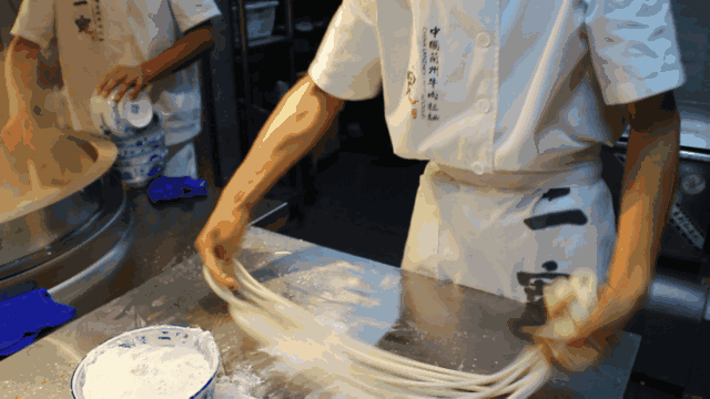 致富鸡幸福路_致富经鸡_致富经养鸡视频大全