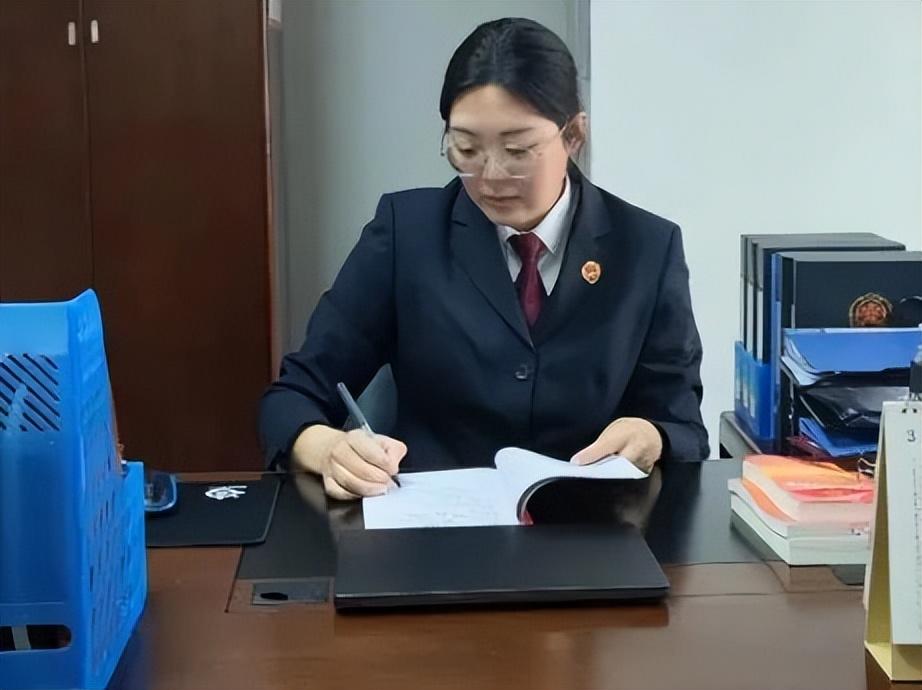 学习榜样精神 汲取奋进力量——抚顺市检察院干警学习潘非琼同志先进事迹心得体会展播