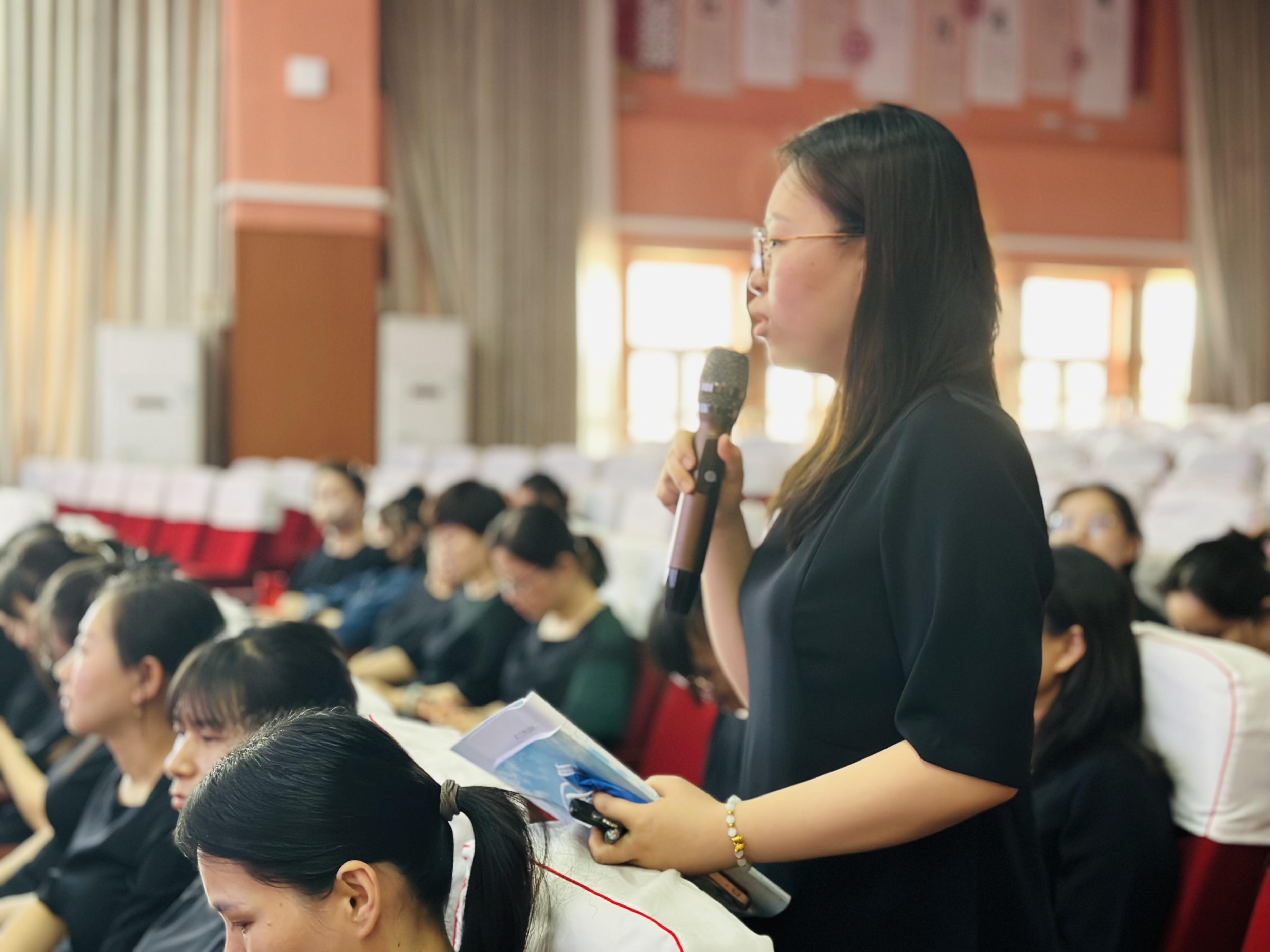 班主任经验交流会心得体会题目_班主任工作经验交流心得体会_班主任经验交流心得体会标题