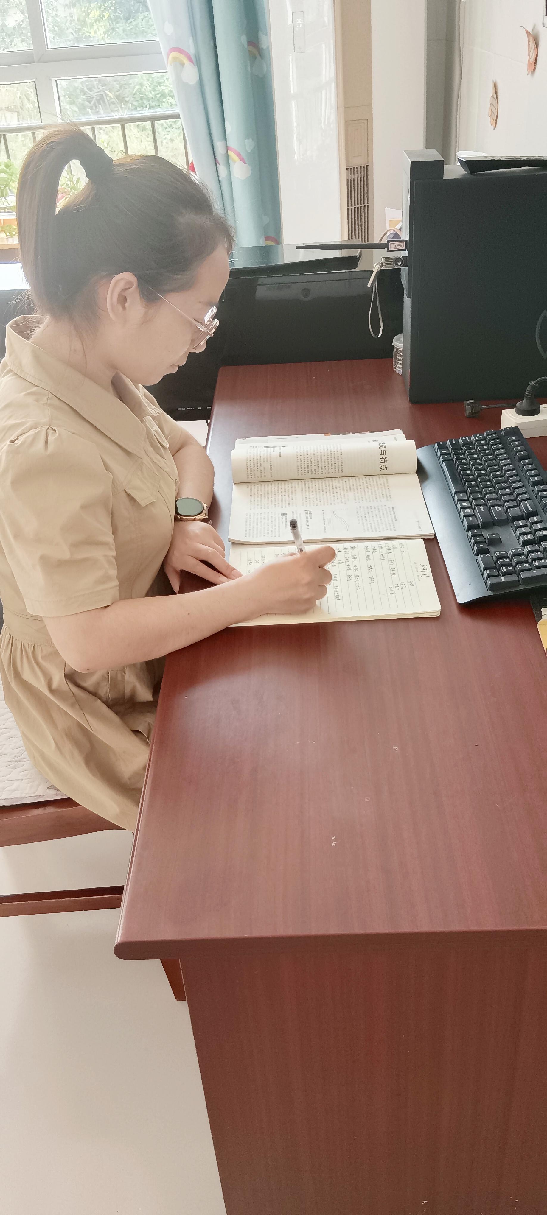 优质课经验分享稿件_优质课获奖经验发言稿题目_优秀授课稿件