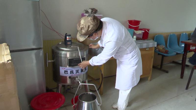 驴养殖前景_养驴的效益_致富经养驴