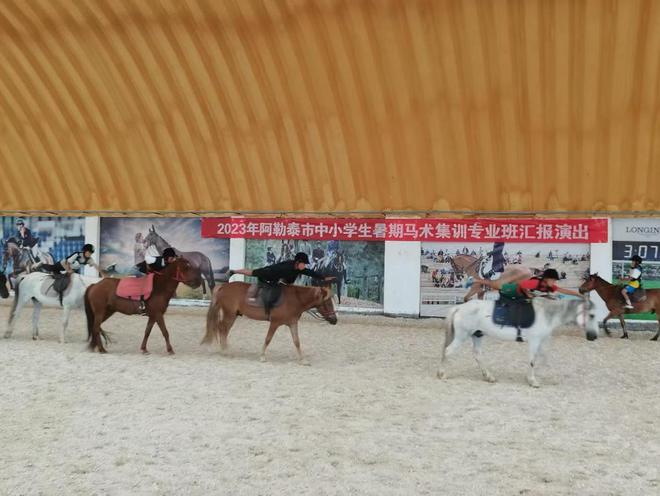 致富经养兔致富视频_致富养兔子_致富经养兔