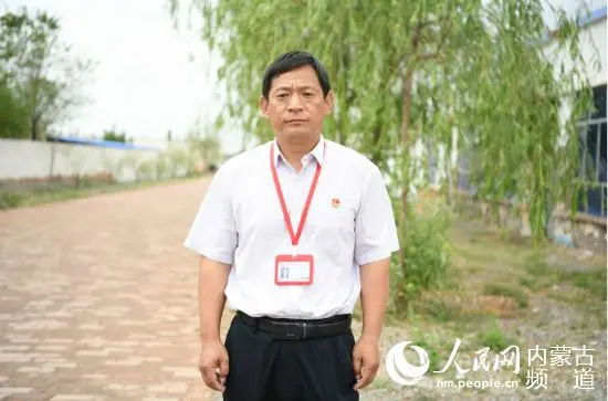 致富经养鸡视频大全_致富养鸡好段_养鸡致富经