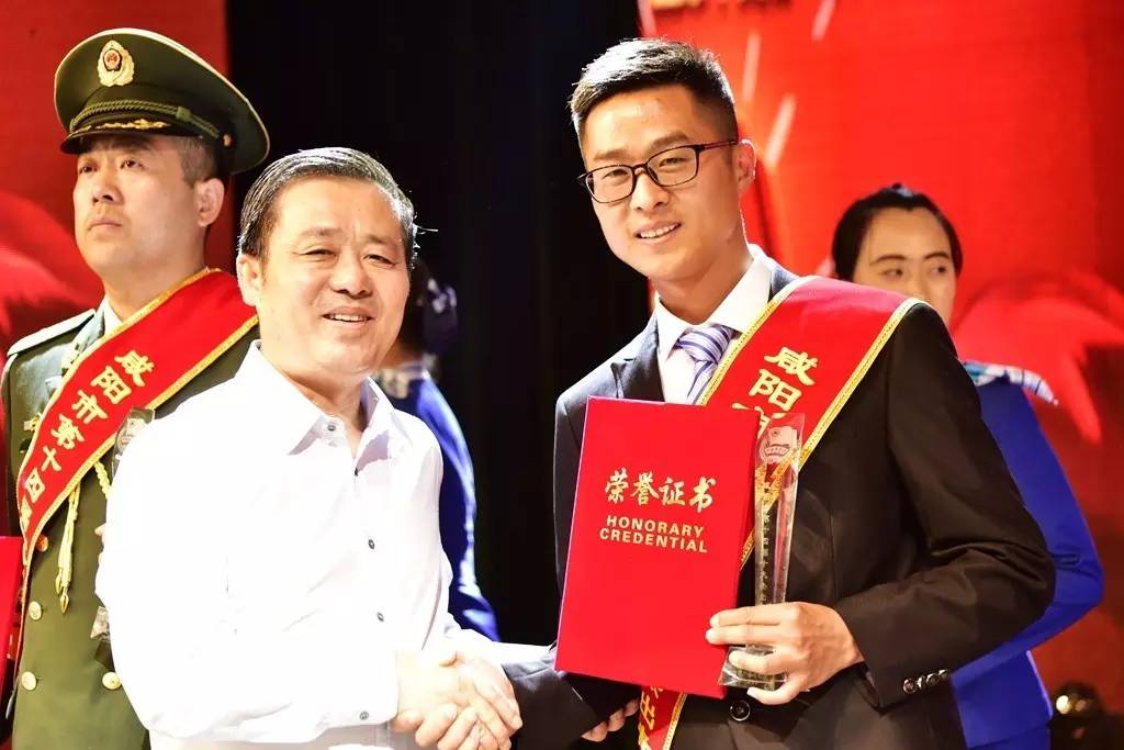 养驴的效益_养驴致富经_致富经养驴