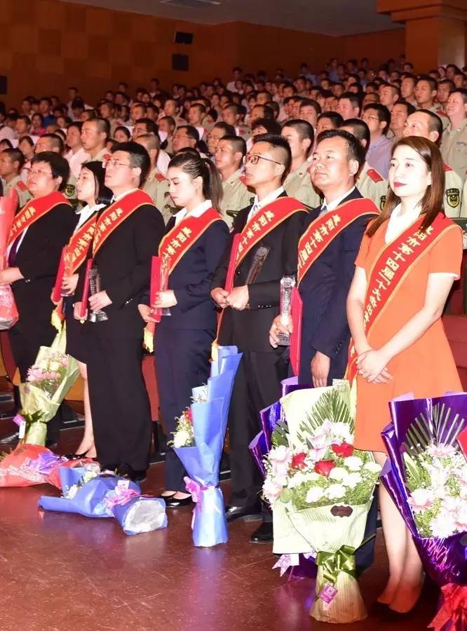 养驴致富经_养驴的效益_致富经养驴