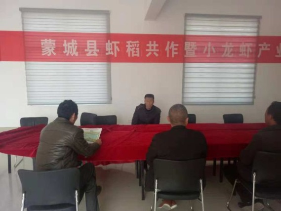 致富经养虾_致富经室内养虾视频_致富经淡水虾养殖视频