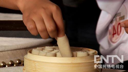 [致富经]美味的财富(1)为一碗面花400万元买了25个字之后(20130923