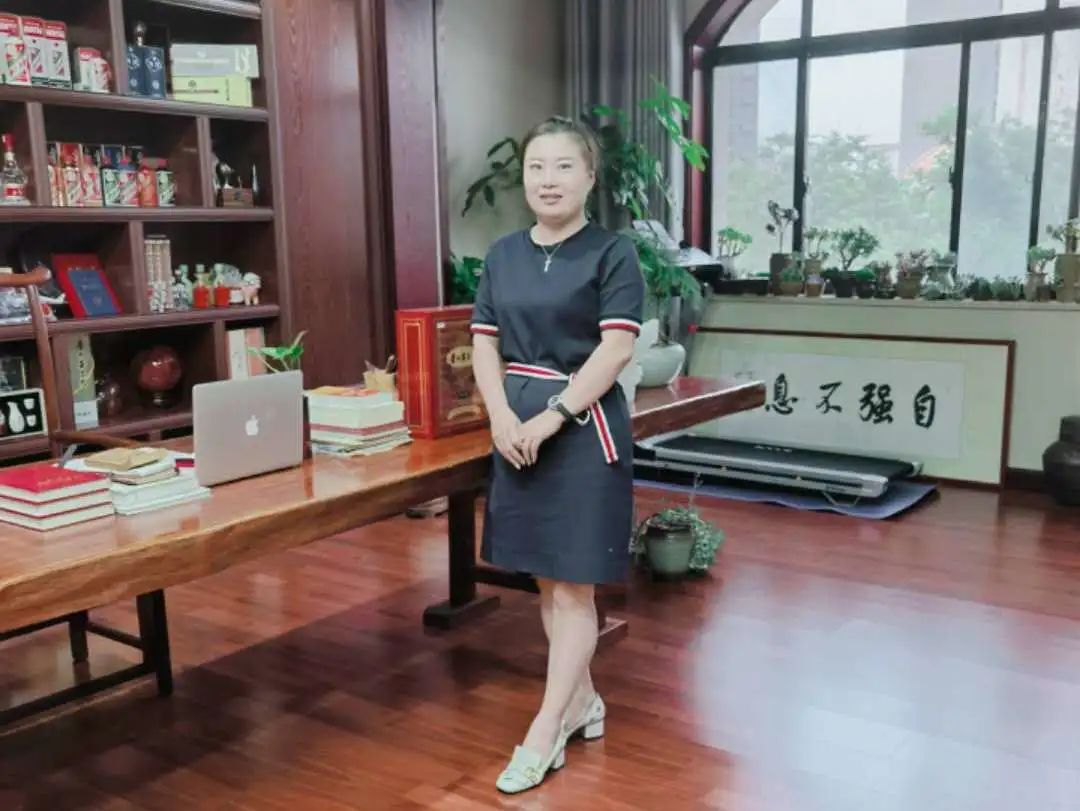 致富经蝎子养殖_蝎子养殖致富公司_致富蝎子养殖公司简介