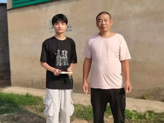 致富经养甲鱼视频播放_养甲鱼致富视频_致富经广武养甲鱼