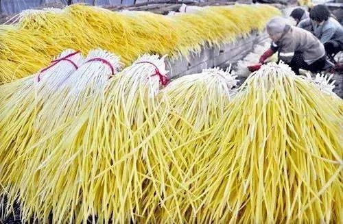 章丘大葱怎么栽_章丘大葱种植葱苗视频_章丘大葱种植技术视频