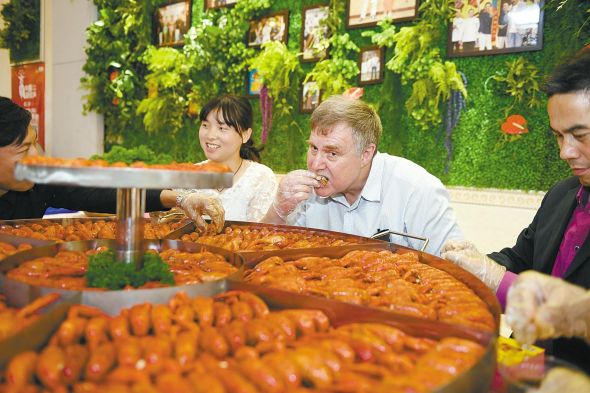 龙虾养殖技术指导视频_龙虾养殖冬天怎么过冬_冬天龙虾怎么养殖技术