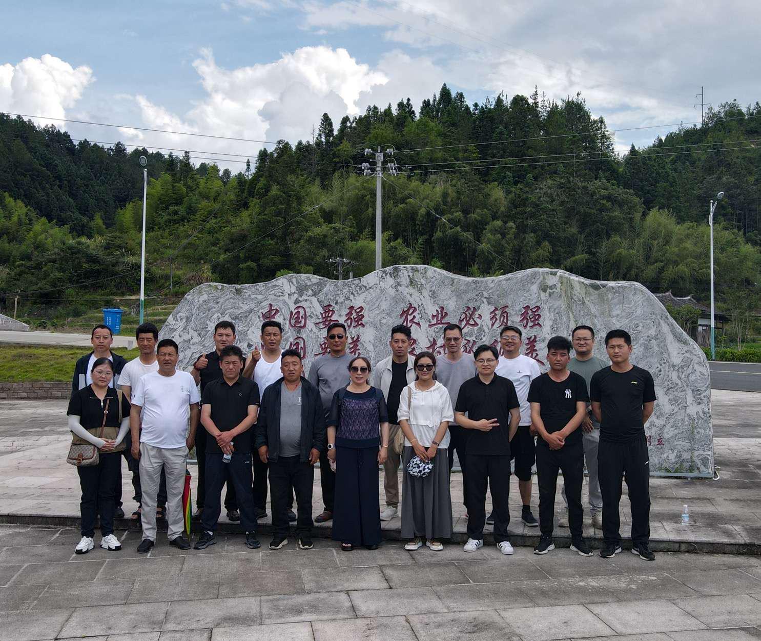 致富经鸭嘴鱼的养殖技术_致富经鸭嘴鱼养殖_致富经福建鸭嘴鱼养