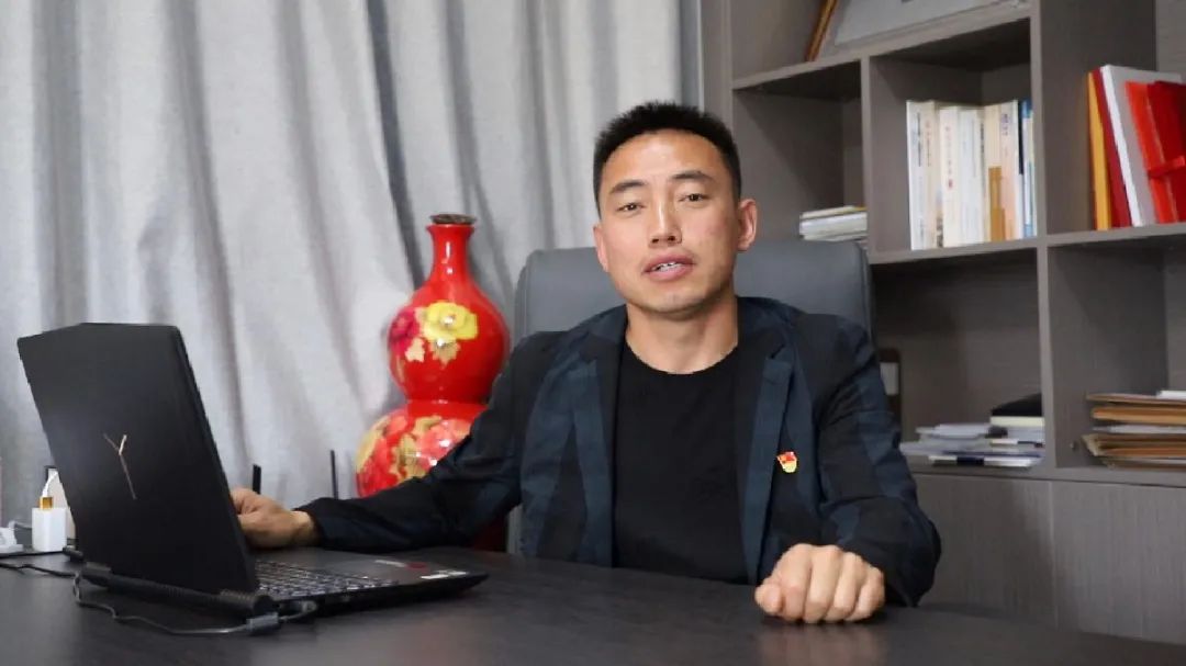 东北养黑猪哪个品种最好_东北黑猪养殖基地购买黑猪_东北黑猪养殖致富