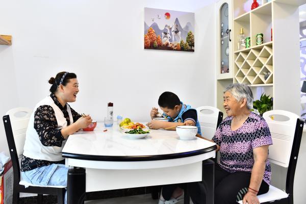 致富经爱笑的姑娘视频直播_致富经爱笑的姑娘视频直播_致富经爱笑的姑娘视频直播