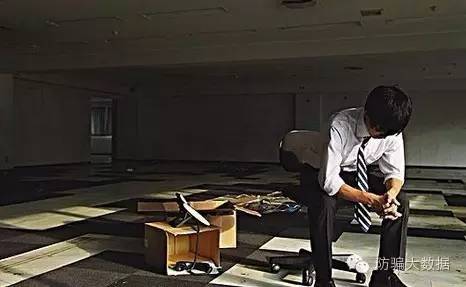 致富经林蛙人工养殖视频_林蛙养殖成就致富梦_致富经林蛙养殖视频