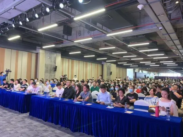 业内大咖现身罗湖分享直播带货经验 近60个商家、上万展品参加选品会