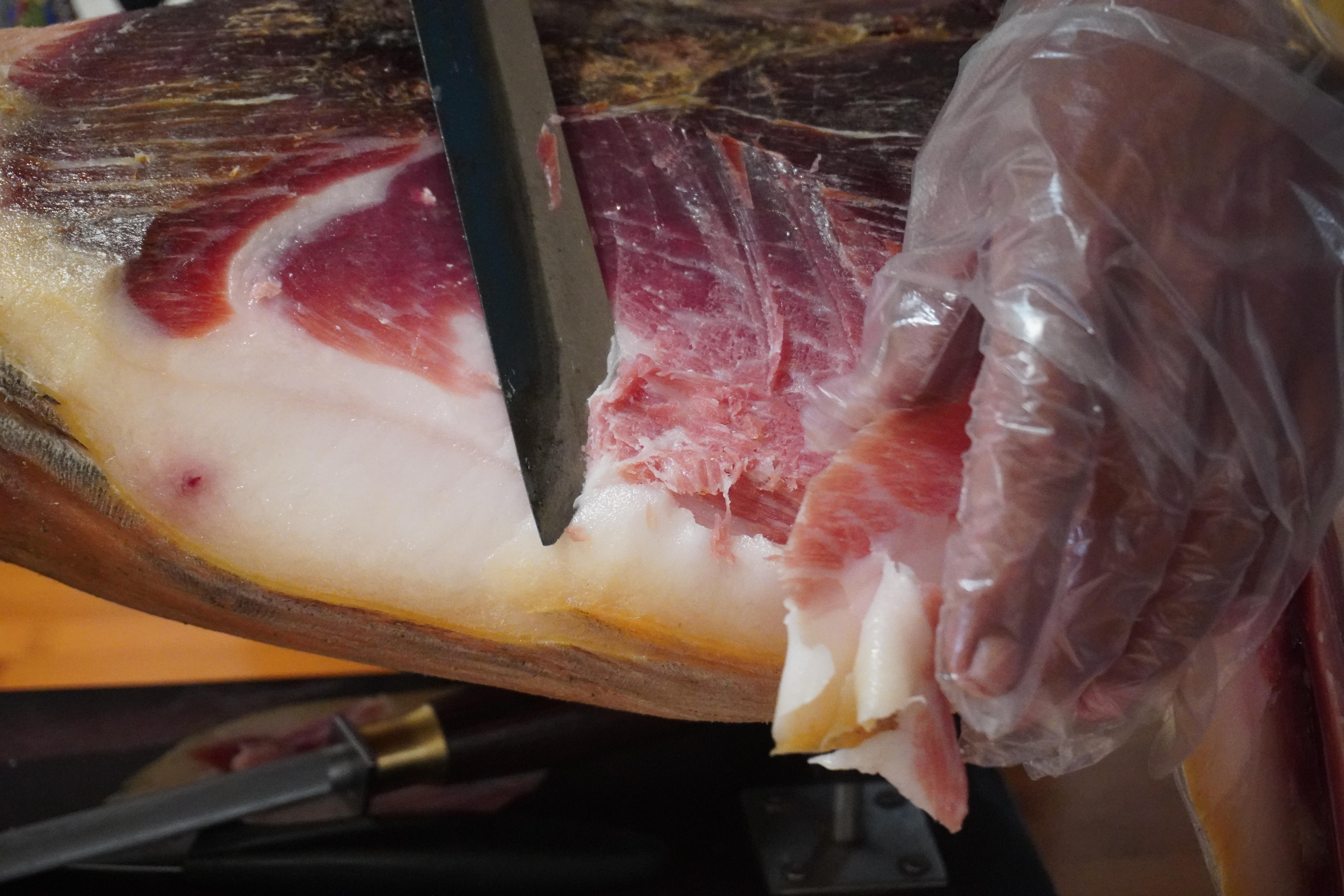 致富经制火腿_火腿作坊_火腿加工视频