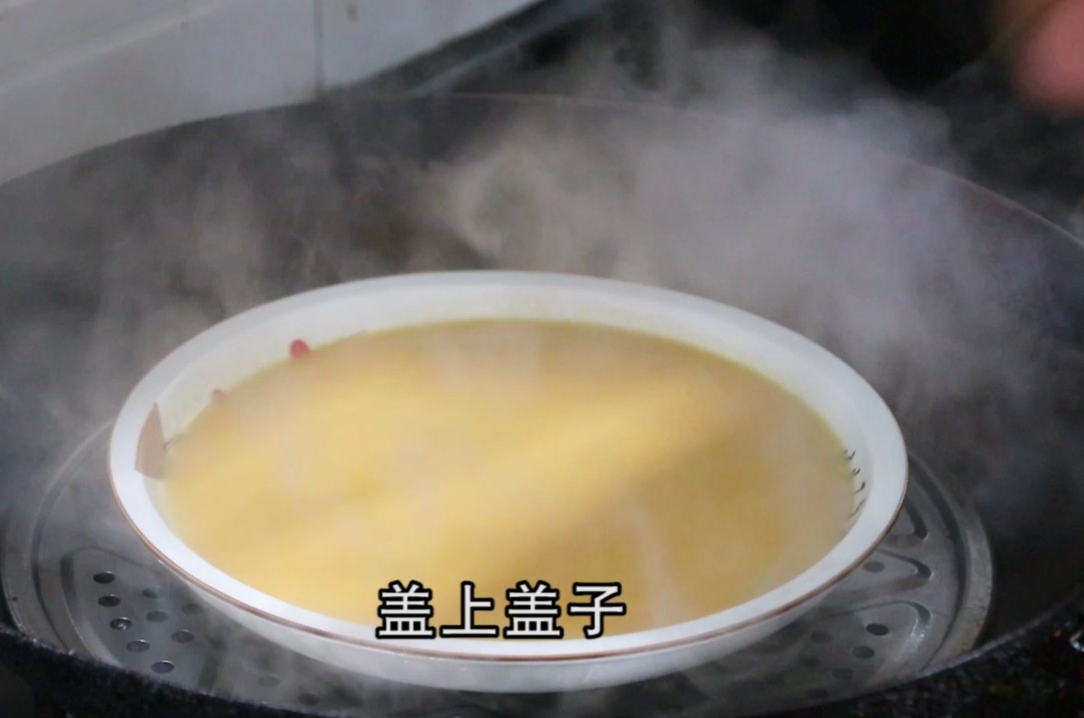 网箱养黑鱼苗视频_致富经网箱养黑鱼视频_网箱养黑鱼每平方养几多