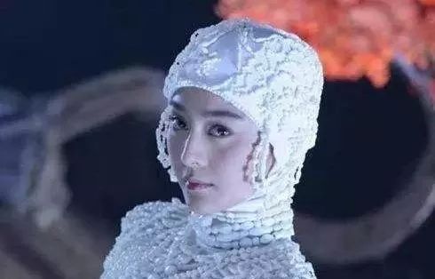 致富经养龙虾爱琢磨_致富经小龙虾养殖技术_致富经养虾视频