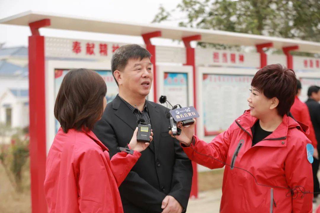 白鹅养殖致富能手_养殖白鹅赚钱吗_白鹅养殖场