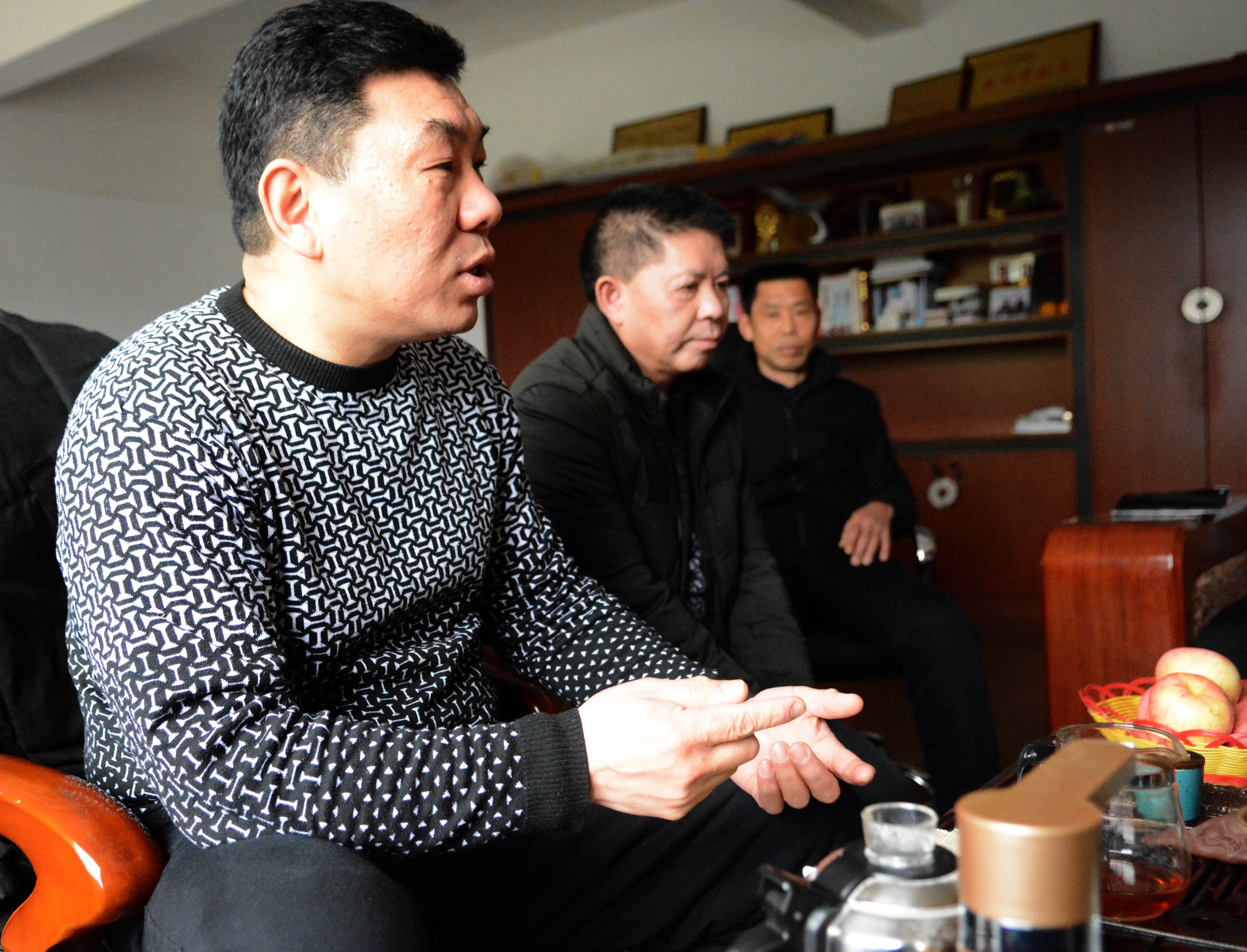 养殖大王蛇需要办理什么证书_大王蛇养殖技术培训_养殖100条大王蛇利润