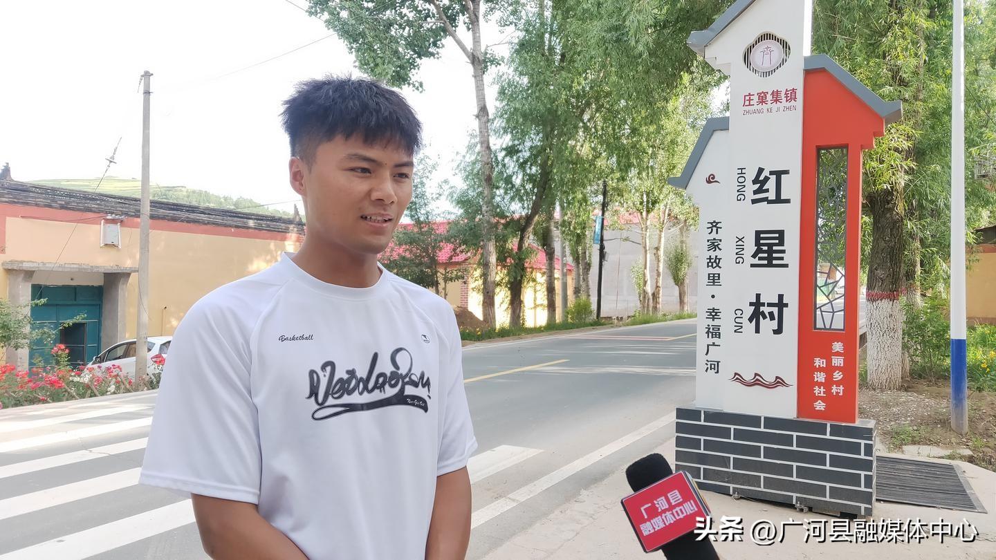 草鸡养殖公司_致富养殖草鸡视频_养殖草鸡致富