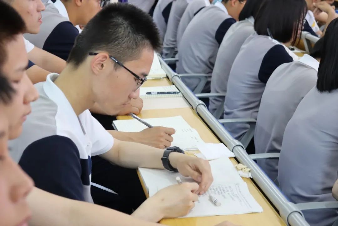 高中经验分享演讲稿_优质高中学习经验_高中经验交流发言稿
