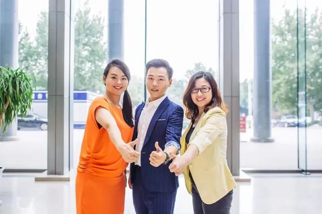 致富经养鸽子创业视频_养鸽子致富经视频_致富经鸽子养殖