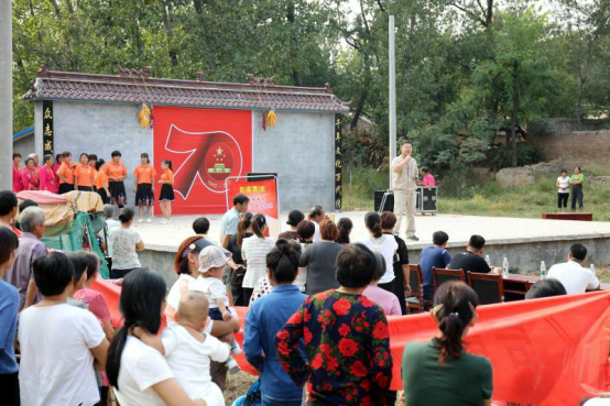 致富经养鸽子创业视频_养鸽子致富经视频_致富经鸽子养殖