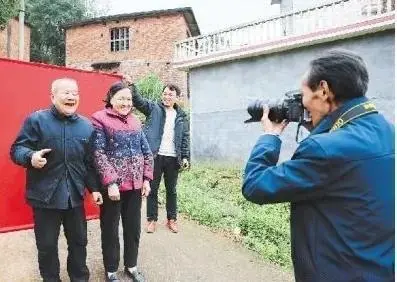 致富经女性创业_致富女人村_致富经女人