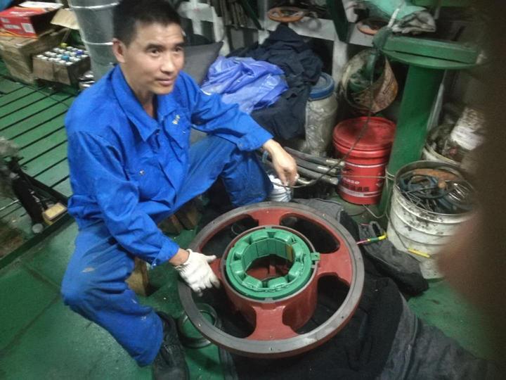 鳇鱼养殖的经济效益_鲔鱼 养殖 央视 致富_鳡鱼养殖农广天地视频