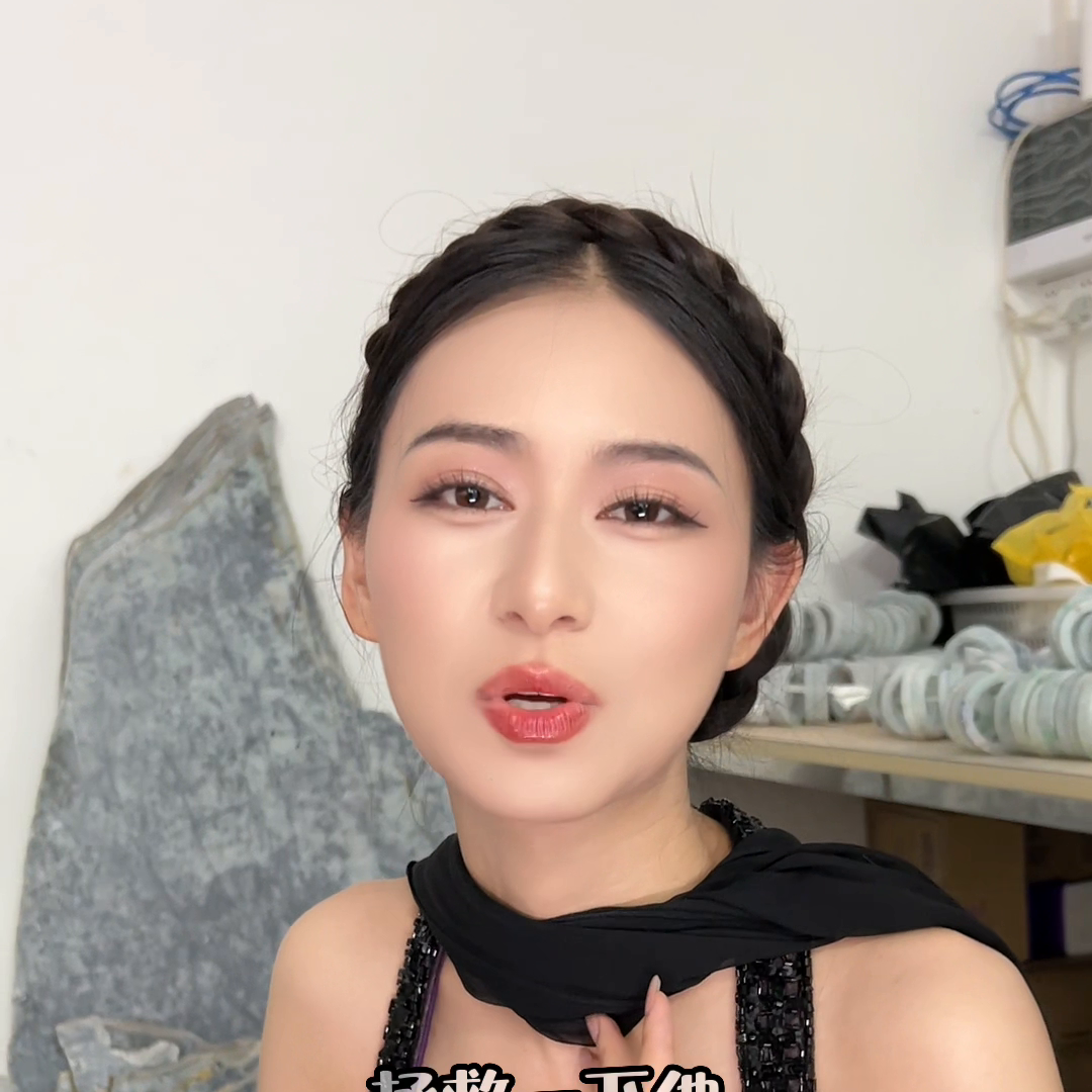 视频同款烟雨乌鸡叮当手镯在直播间哦#叮当镯
