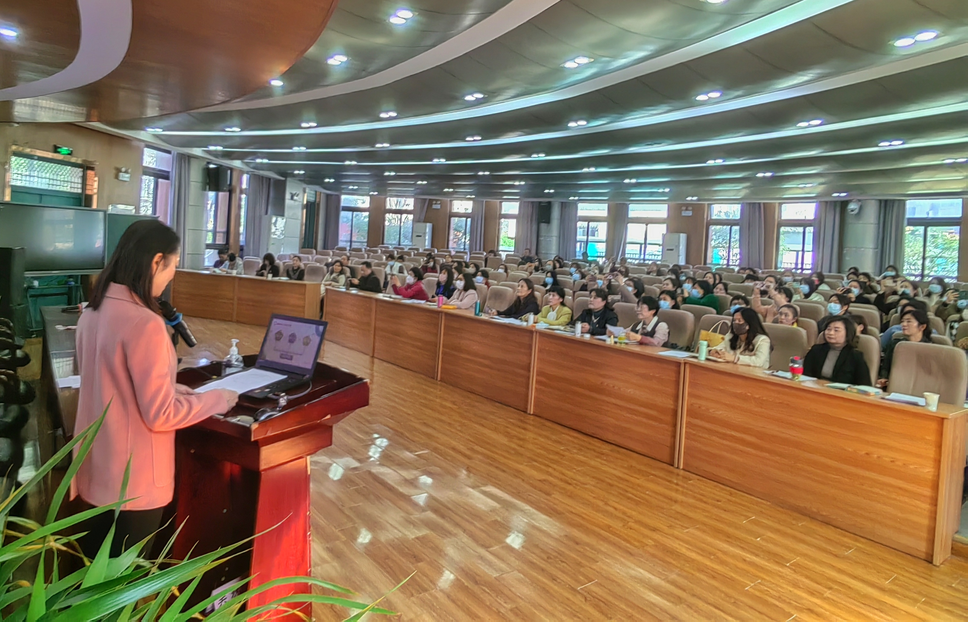 优质创建园经验交流发言稿_优质创建园经验交流心得体会_优质园创建经验交流