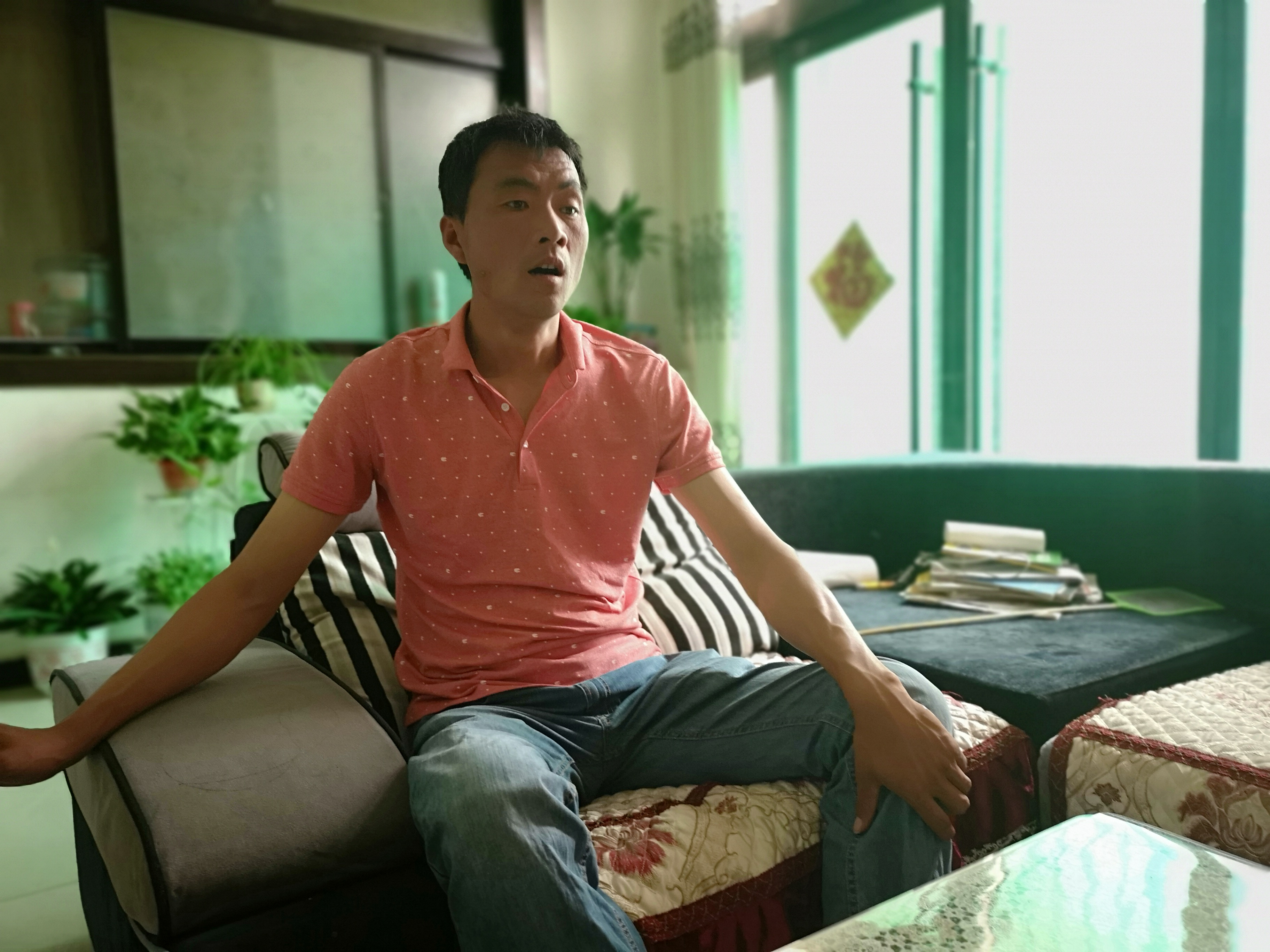 养肉鸡赚钱吗利润多少_养殖肉鸡致富发财_养肉鸡赚钱吗养什么鸡好