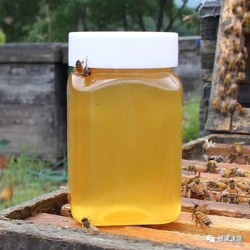 养蜂工具大全及价格巢脾_养蜜蜂的巢_蜜蜂养殖技术 旧巢脾