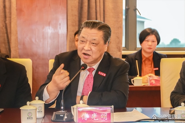 山东蛋鸡养殖致富故事简介_山东蛋鸡养殖致富故事简介_山东蛋鸡养殖致富故事简介