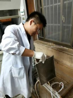 视频致富养殖石蛙大全_致富经石蛙养殖视频_石蛙养殖赚钱吗