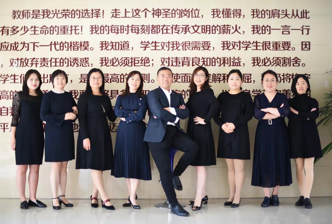「育才教师」初中语文教研组——书香满园育英才 凝心聚力待花开