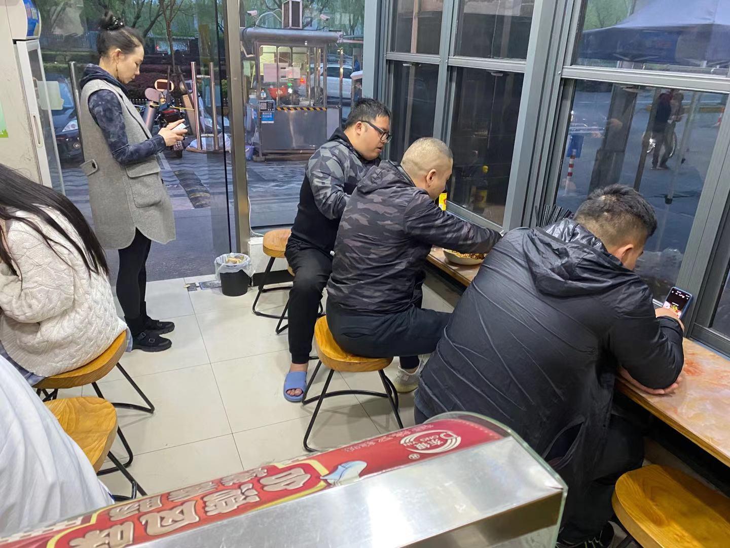 凉皮致富故事_致富经凉皮_凉皮致富经