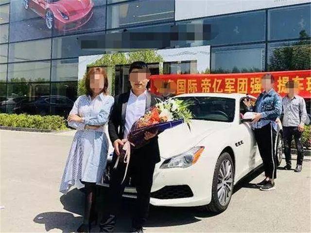 致富经牛拉屎视频_拉屎赚钱是真的吗_拉屎短视频
