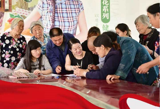 花生致富种植故事大全_花生致富种植故事简介_种植花生致富故事