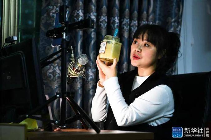 致富经土蜜蜂养殖技术_蜜蜂养殖实用技术_蜜蜂养殖视频致富经