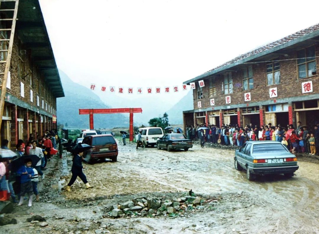 2020年致富经福建_2021致富经_致富经福建人养猪