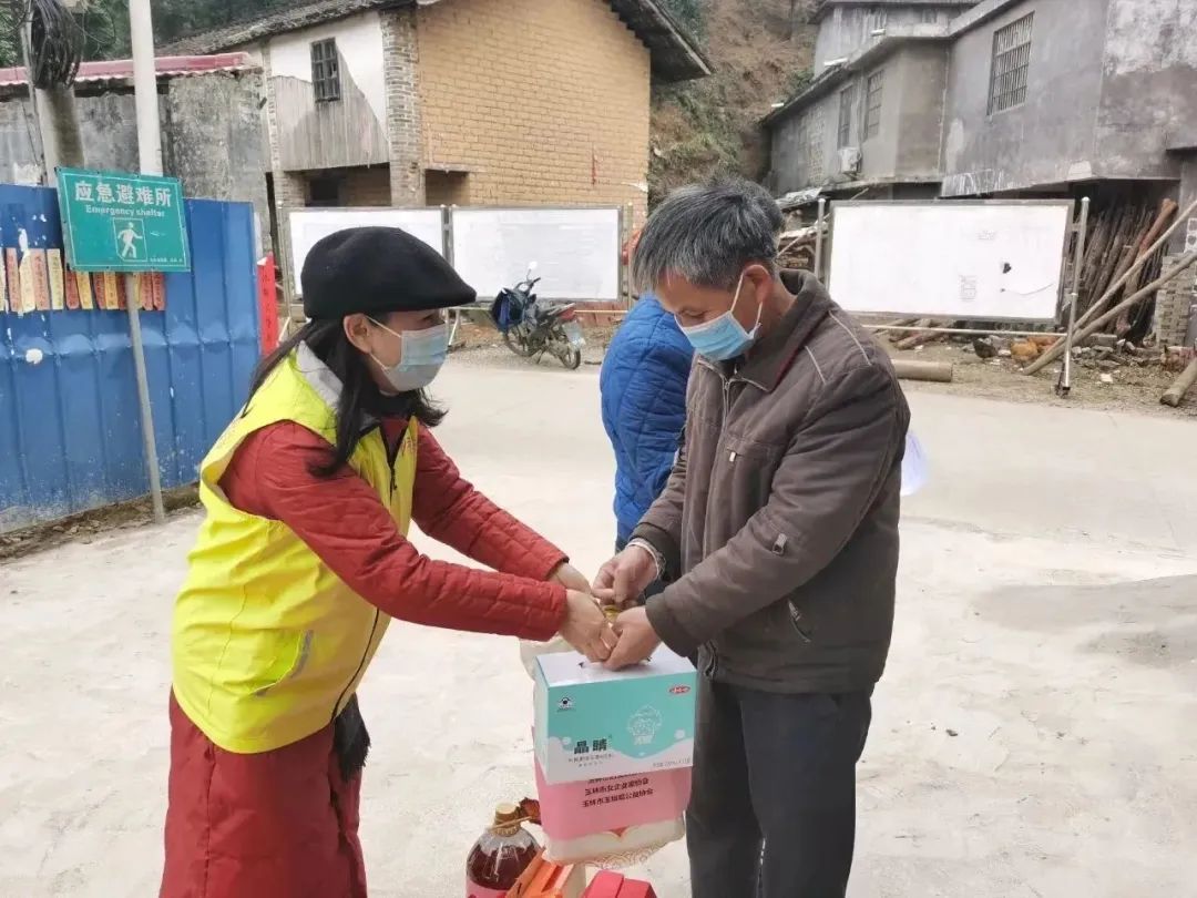 花生油致富经_花生食用油_花生油的价值