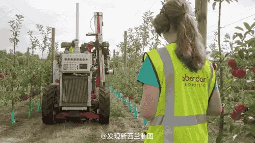 致富机械最小型挖勾机_致富经无人机放羊_致富无人放羊机视频
