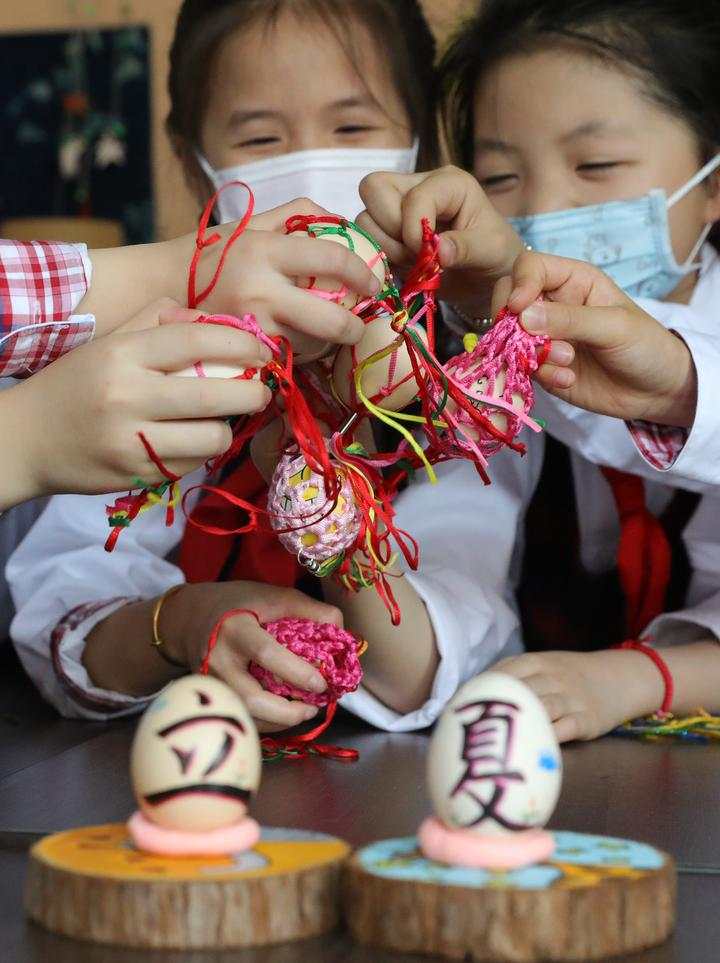 蝼蛄养殖视频 致富经_养殖蝼蛄赚钱吗_视频致富养殖蝼蛄在线观看