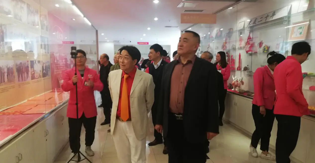 致富经加工红署_致富小项目圆珠笔加工_红署发芽了还能吃吗