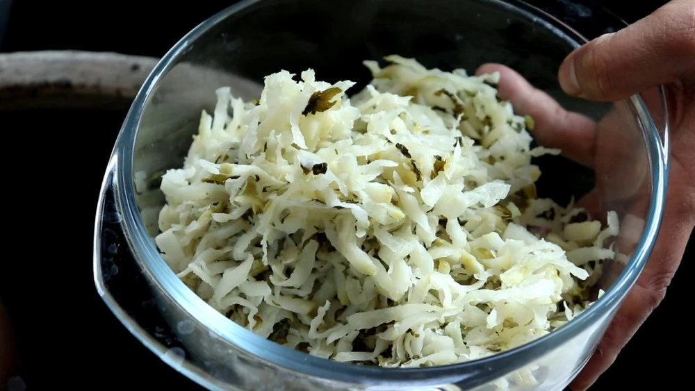 腌酸致富经_酸腌菜制作方法_致富经酸菜