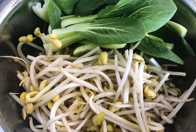 大锅豆皮怎么做好吃_致富加工大锅口豆皮视频_豆皮加工致富经六口大锅