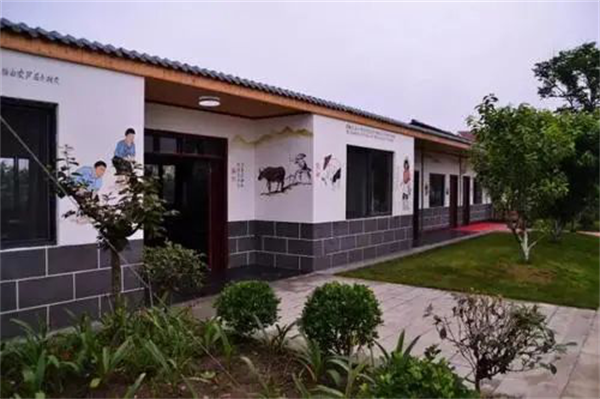 致富经80小伙2万元2亩地_致富经中的亿万富人_致富经穷小伙花掉2000元